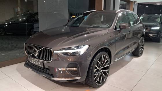 VOLVO XC60 2.0 T8 PHEV PLUS AWD GEARTRONIC